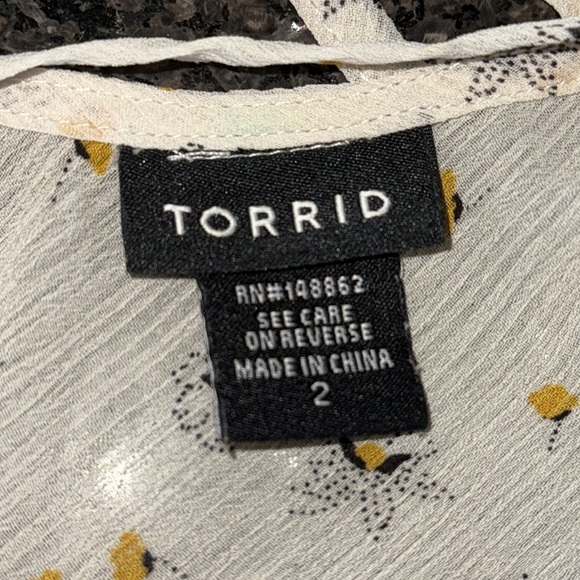 Torrid Floral Sheer Chiffon Bell Sleeve Cross Back Strap Blouse - Picture 6 of 6